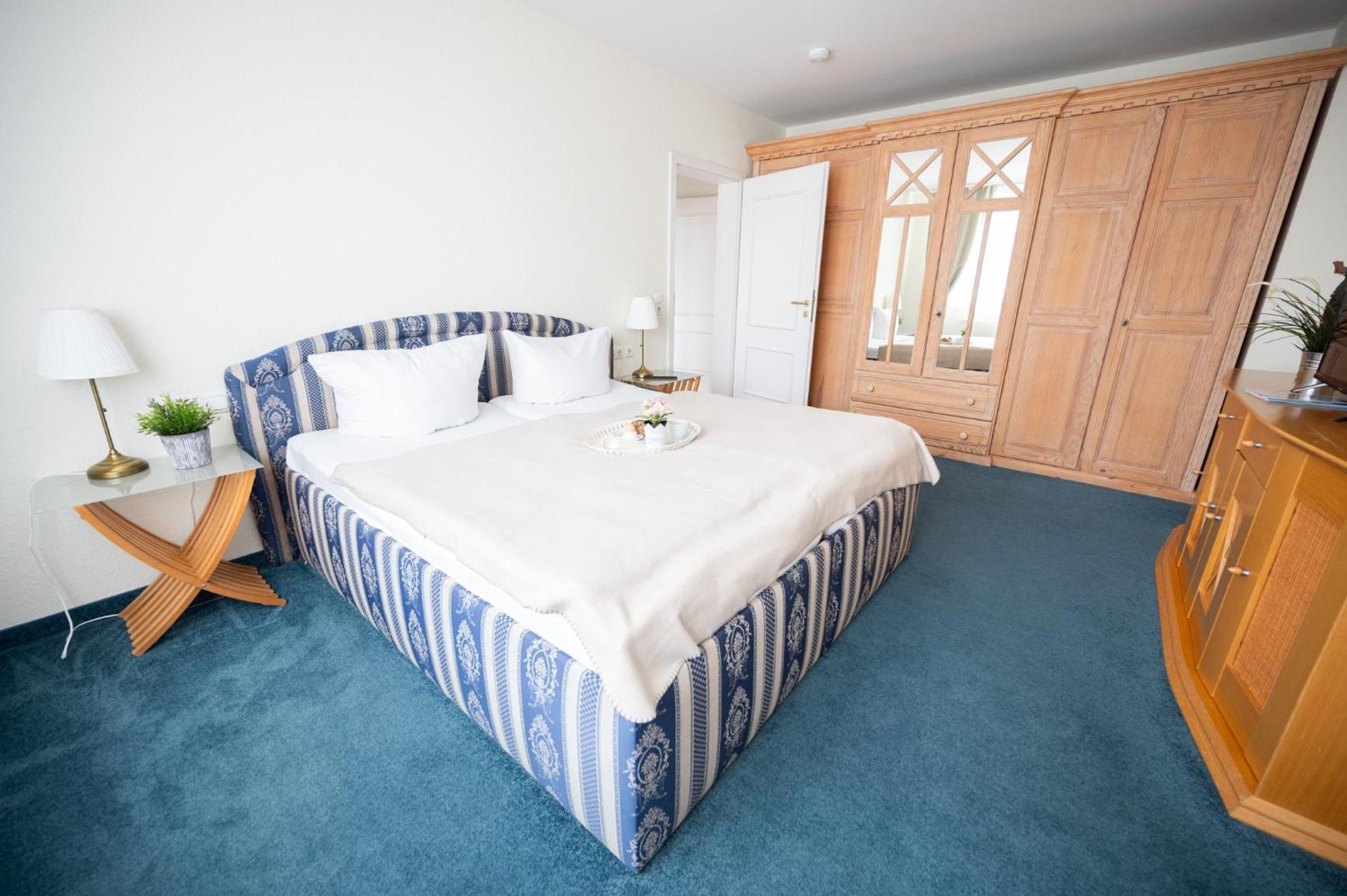 Villa Duene Mit Grosser Sonnenterrasse, Kamin, Wlan Und Tiefgarage Fuer 2-4 Personen Ostseebad Kühlungsborn Exteriér fotografie